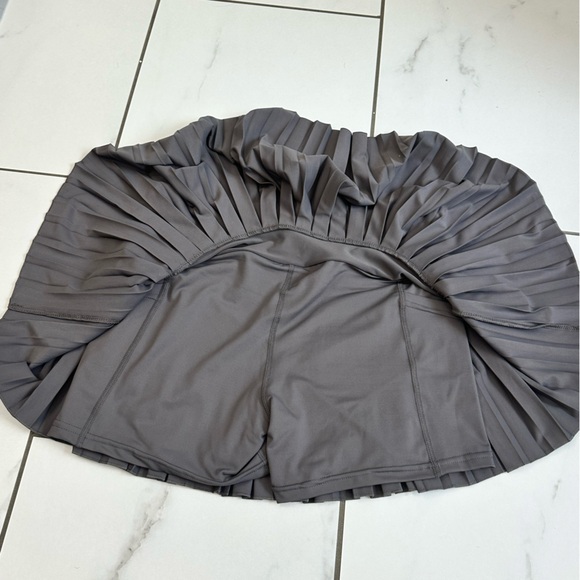 Gold Hinge | skirt with built in shorts and pockets | M | grey - Picture 5 of 5